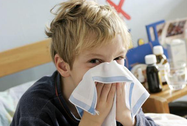 秋季过敏性鼻炎总发作怎么办？